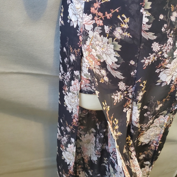 Atmosphere Floral Jumpsuit Romper - Picture 8 of 11